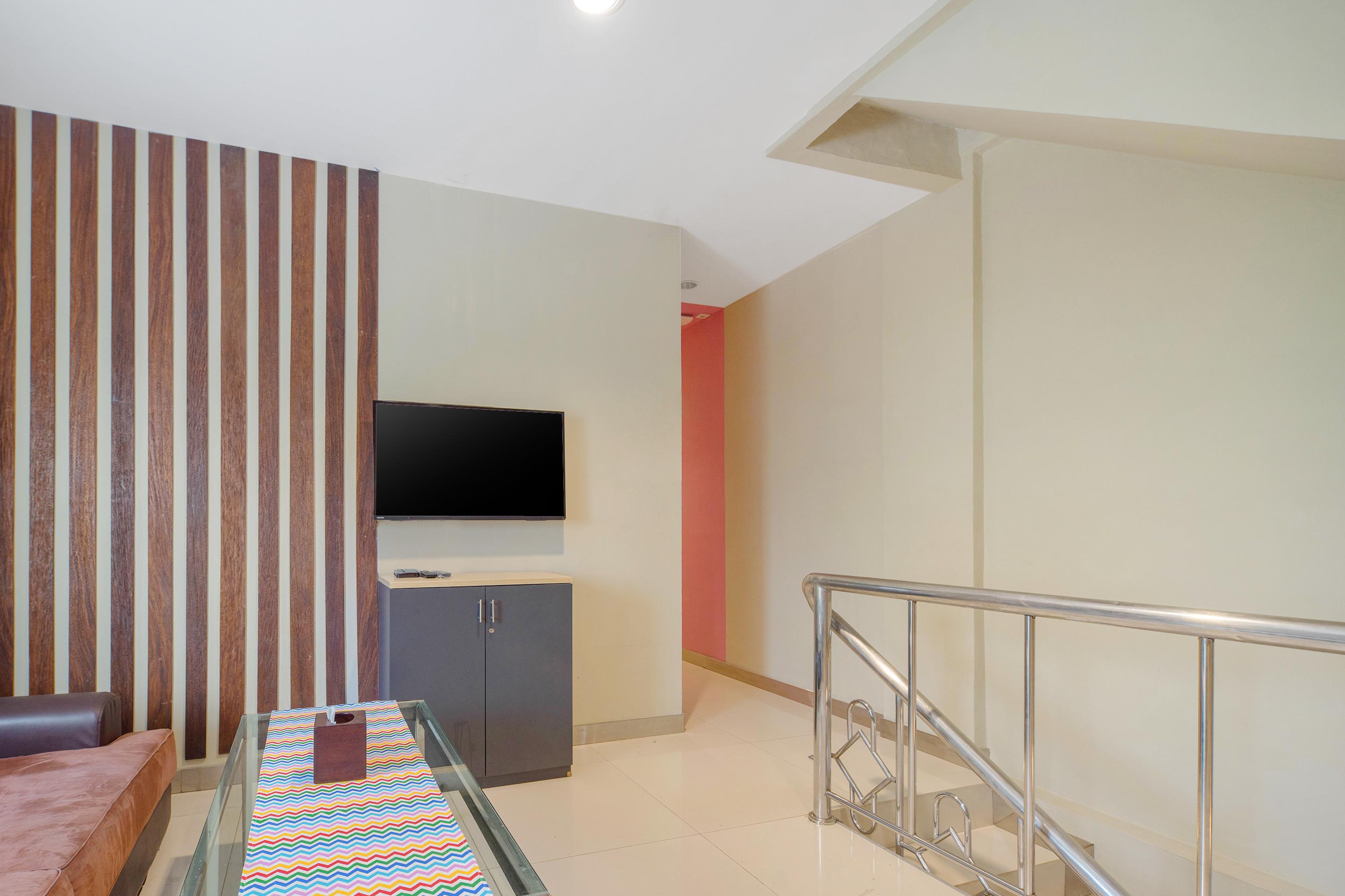 Super Oyo Capital O 1121 Orienchi 2 Hotel Jakarta Exterior foto