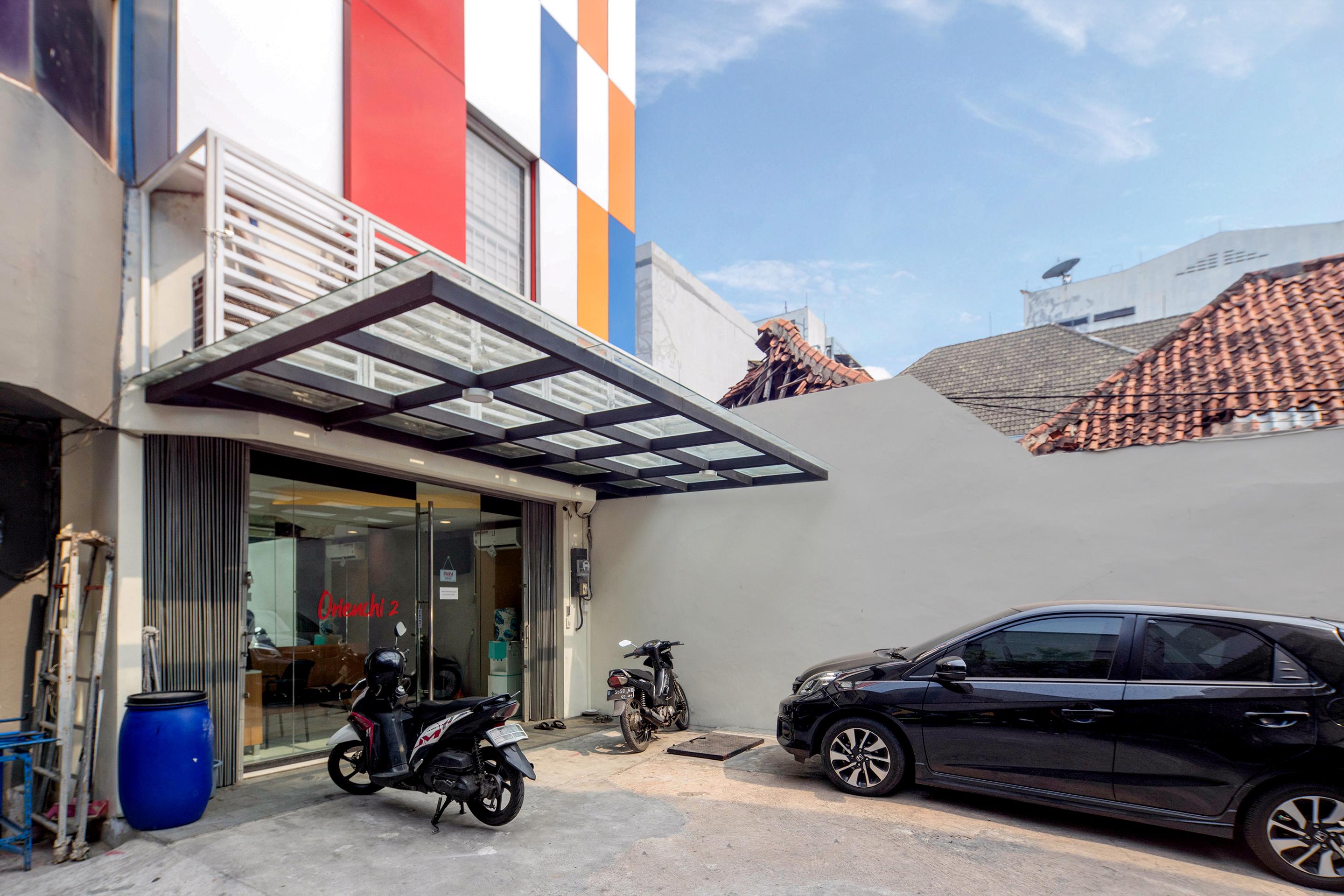 Super Oyo Capital O 1121 Orienchi 2 Hotel Jakarta Exterior foto